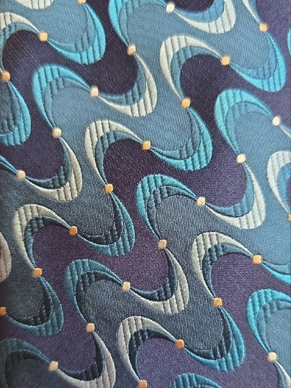 Blue Patterned Men's Silk Tie - Classic Wave Design